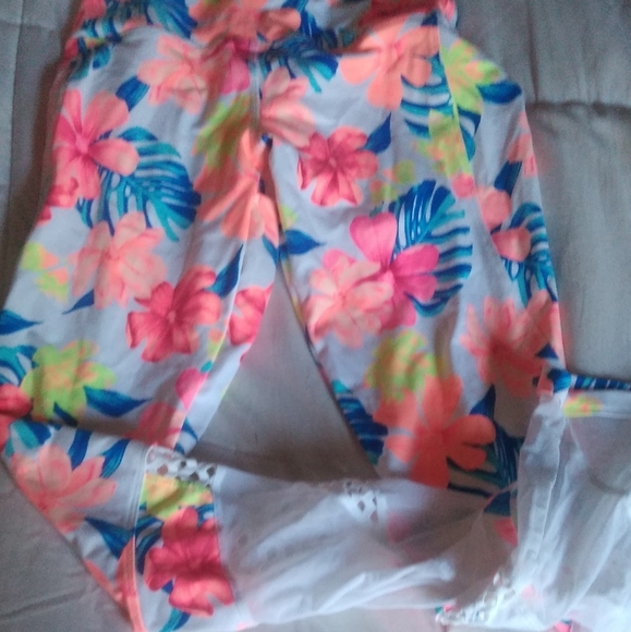 PINK Victoria's Secret floral tights - Picture 5 of 6